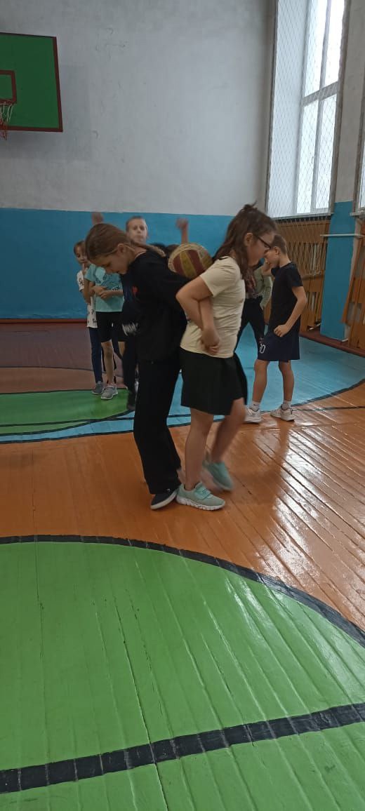 Соревнование «Сильные, умные, быстрые и смелые»..