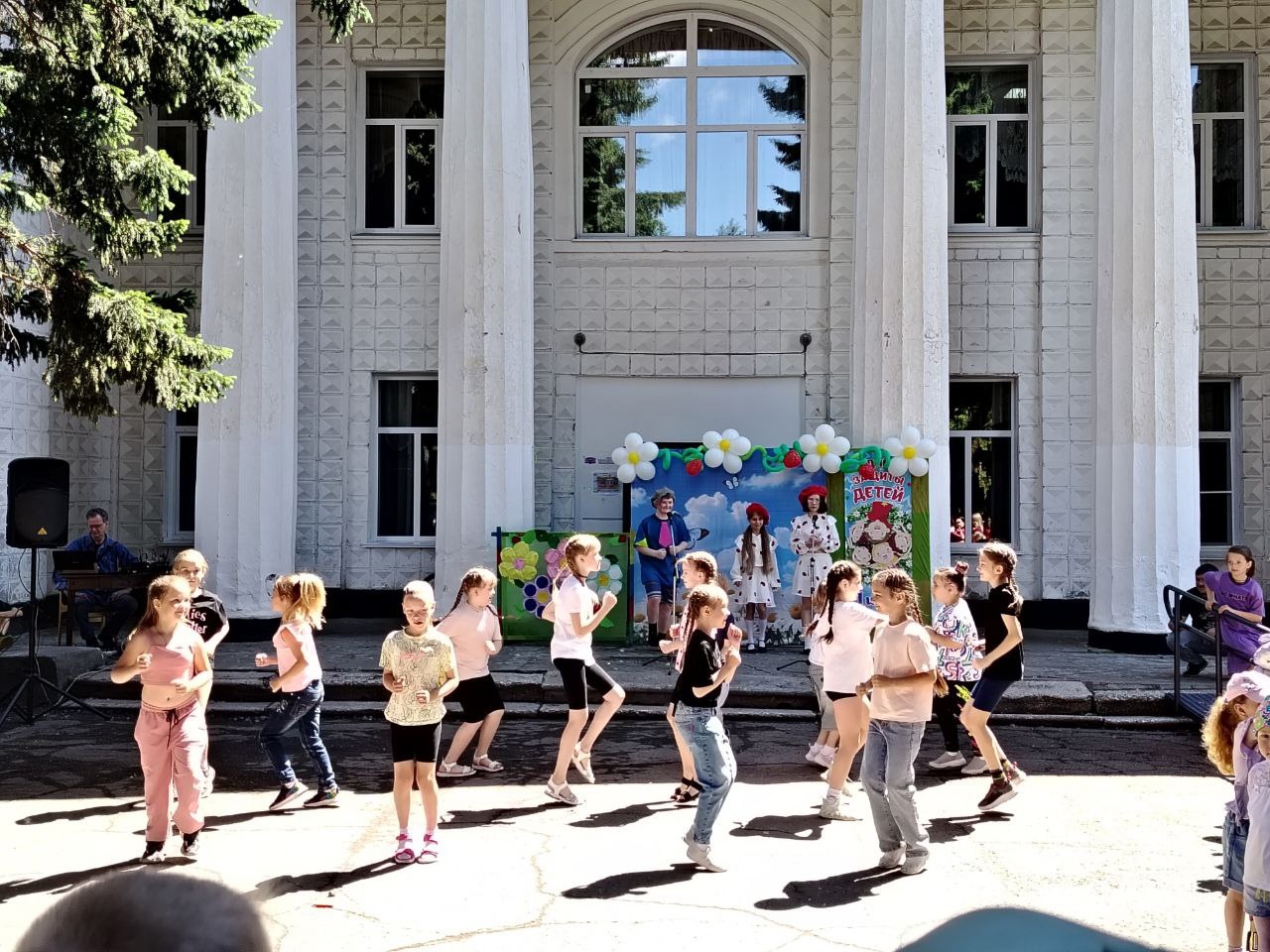 Открытие пришкольного лагеря «Территория детства».
