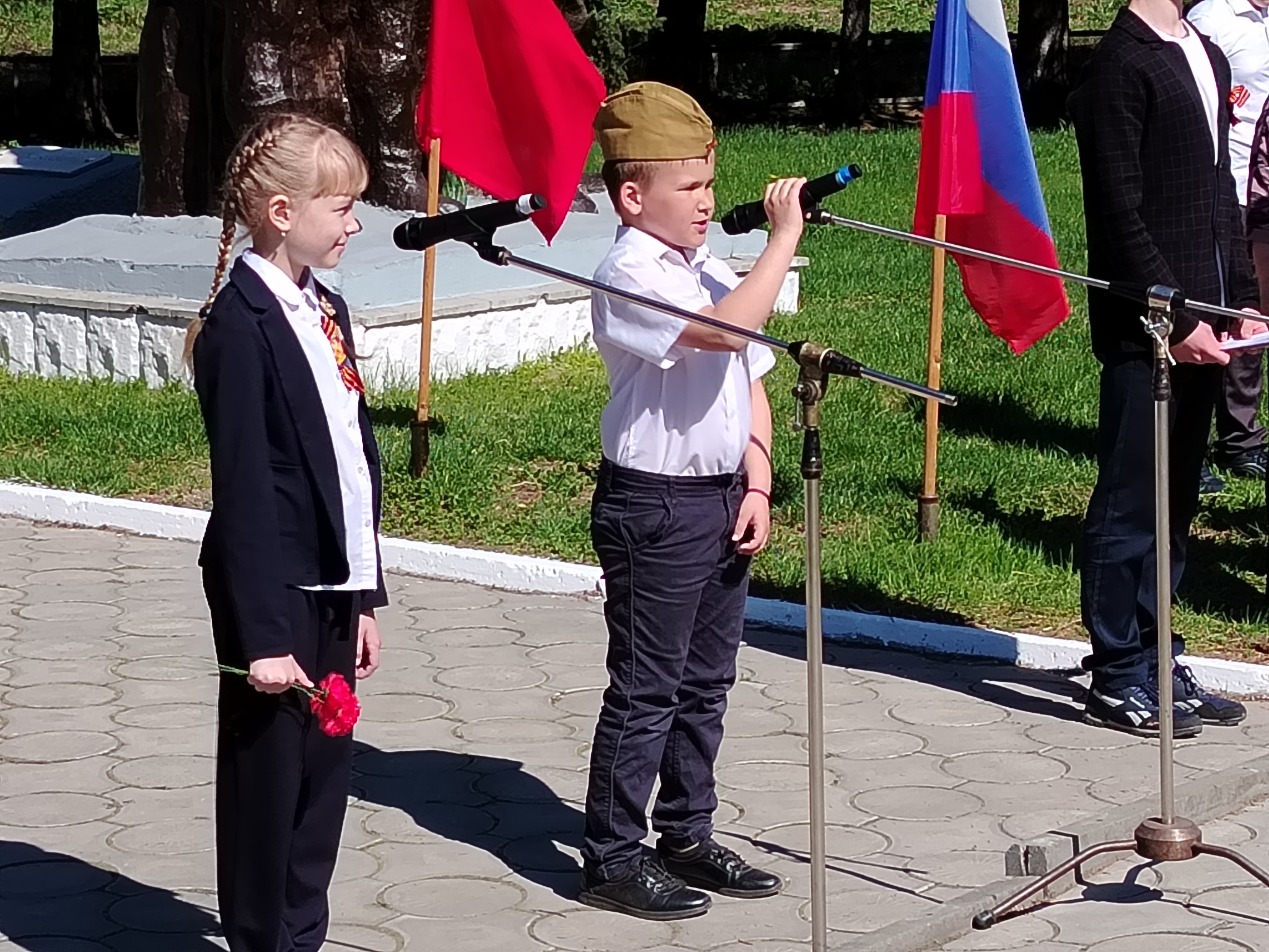 9 мая. Митинг и праздничный концерт..