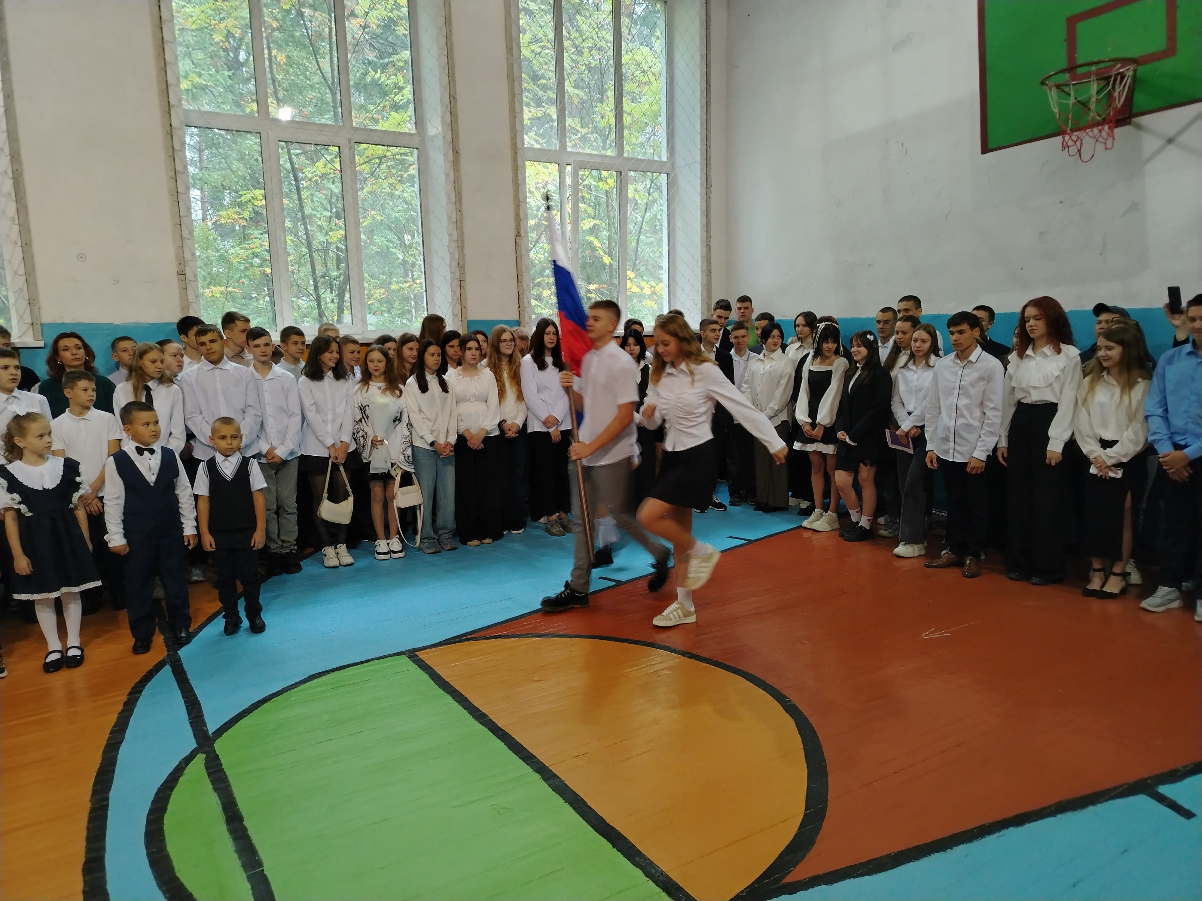 Линейка- «Здравствуй, школа!».