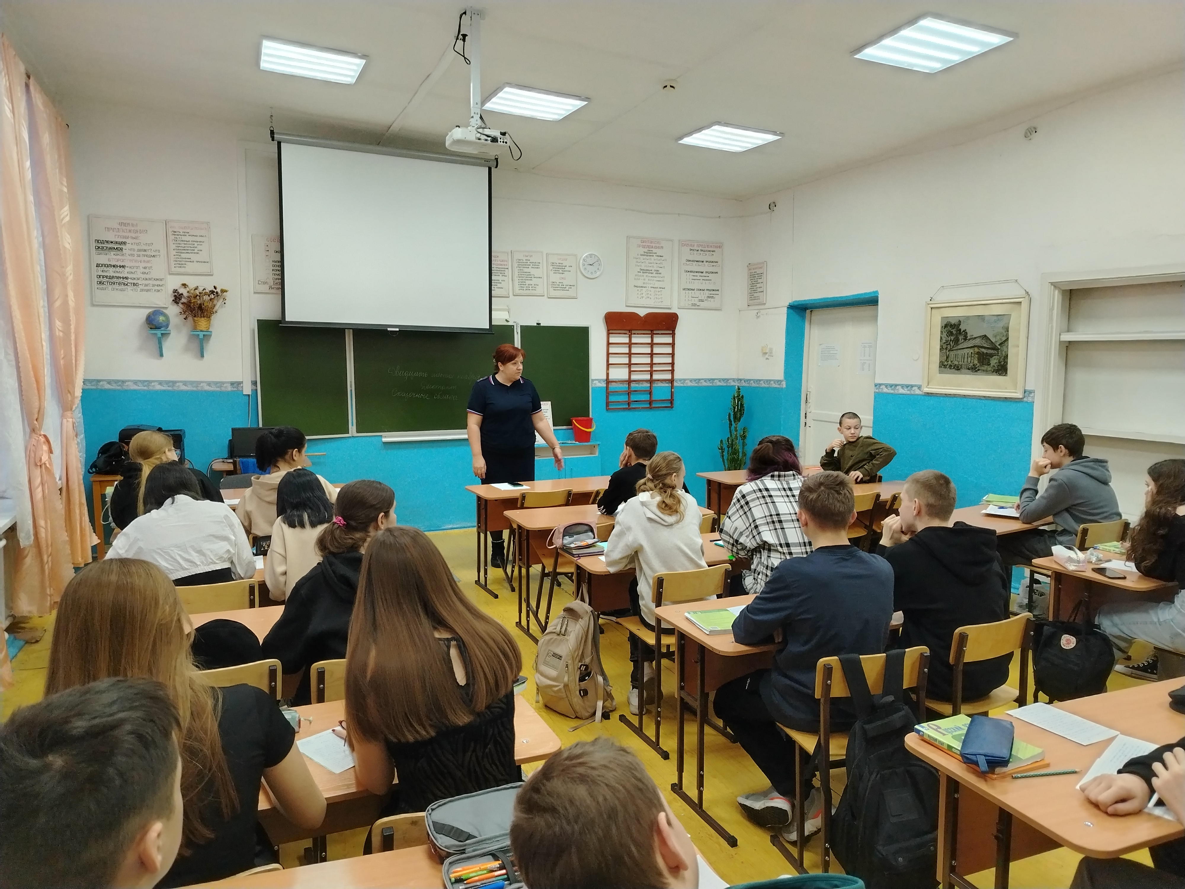 Профилактические беседы инспектором ГИБДД о правилах дорожного движения..
