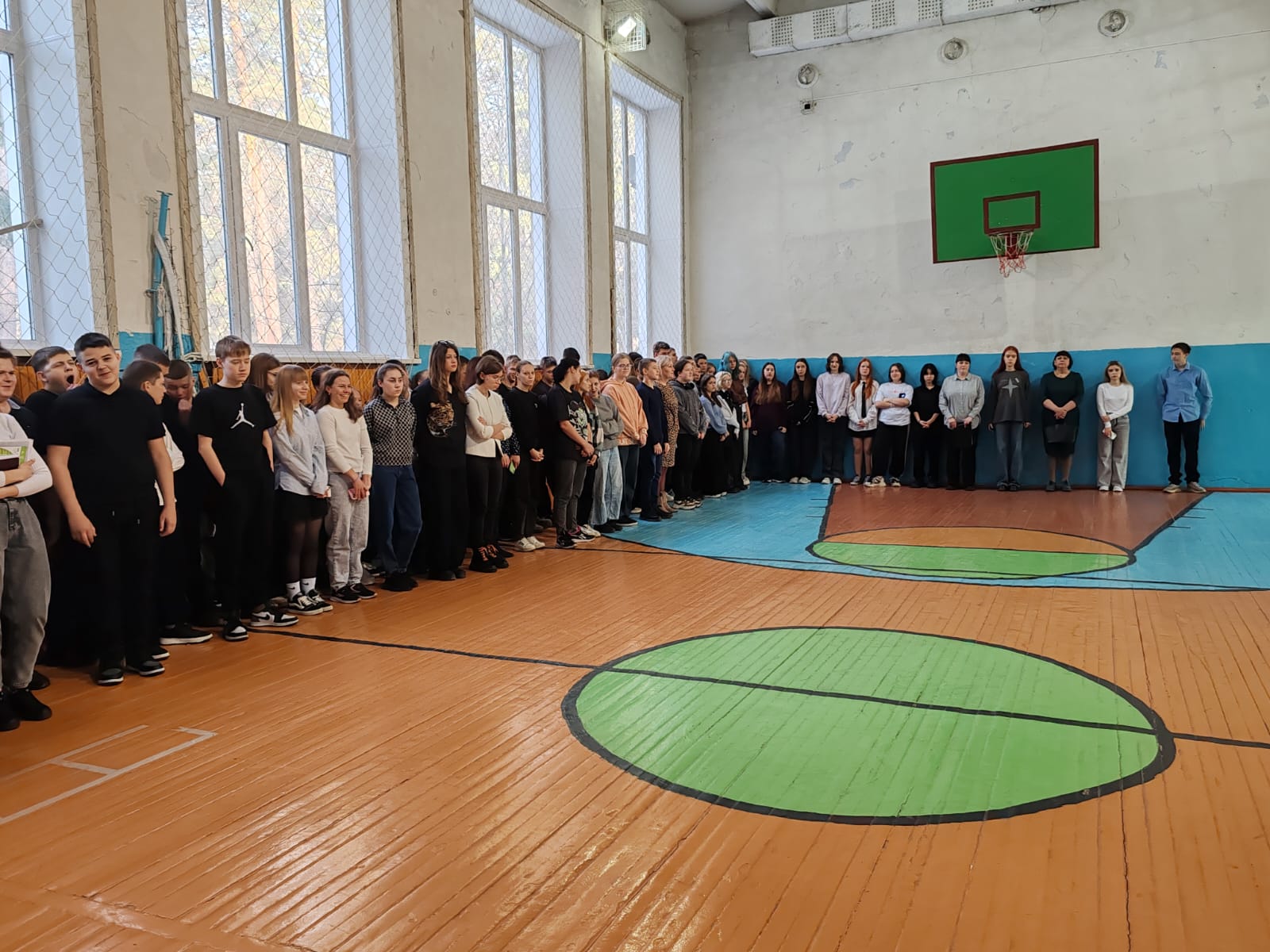 Общешкольная линейка «Соблюдай правила движения дорожного»!.