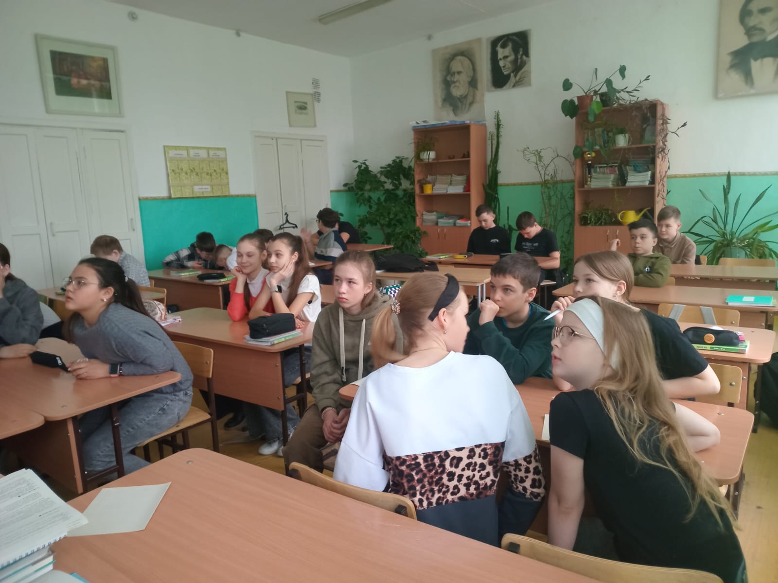График мероприятий на предметную неделю гуманитарных наук.